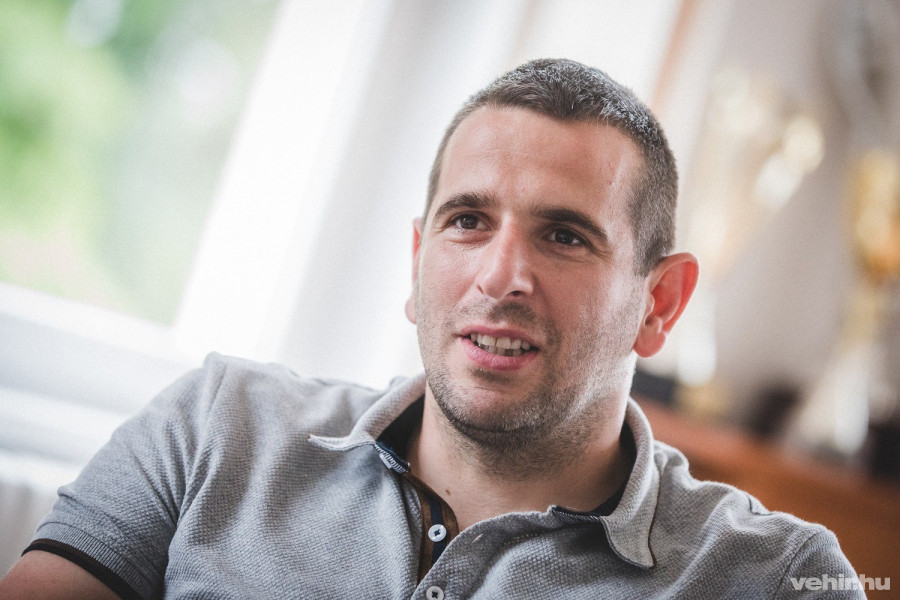 Finta Péter megyei igazgató