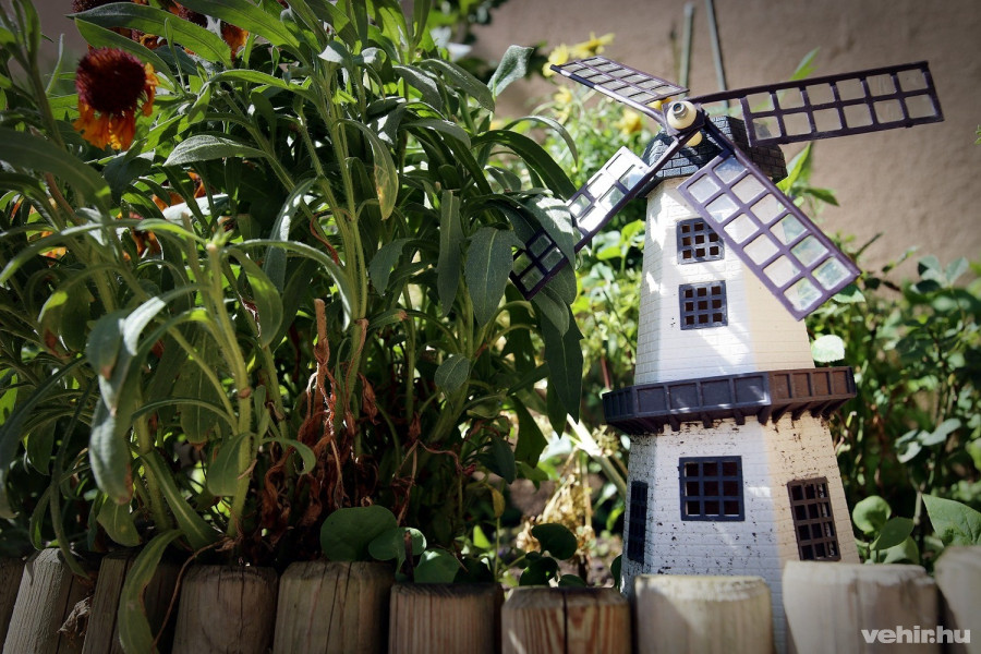 "a szélmalom csak játszik veled..."