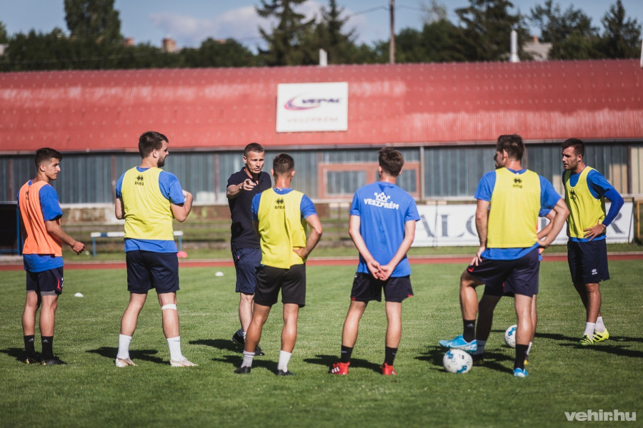 A csapategység nem bomlott meg