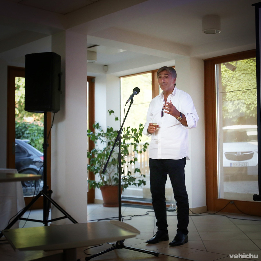 Dr. Hunyadfalvi Ákos: Ebben a városban erre senki más nem lett volna képes