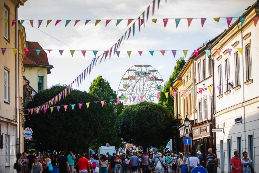 Jelenleg még él a remény, hogy meg lehet tartani az augusztus végi nagyobb rendezvényeket, mint például az Utcazenét