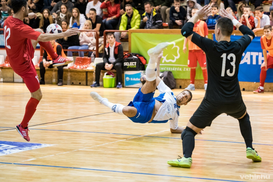 Boromisza erről lemaradt, de a mozdulat tapsot ért