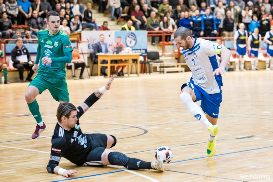 Sásdi a következő idényben már a veszprémi kaput védi