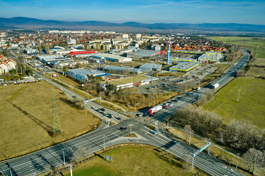 Ősszel megkezdik az almádi csomópont átépítését