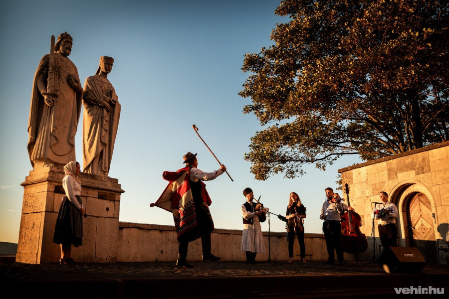 Az ünnepségen közreműködött Banda zenekar is