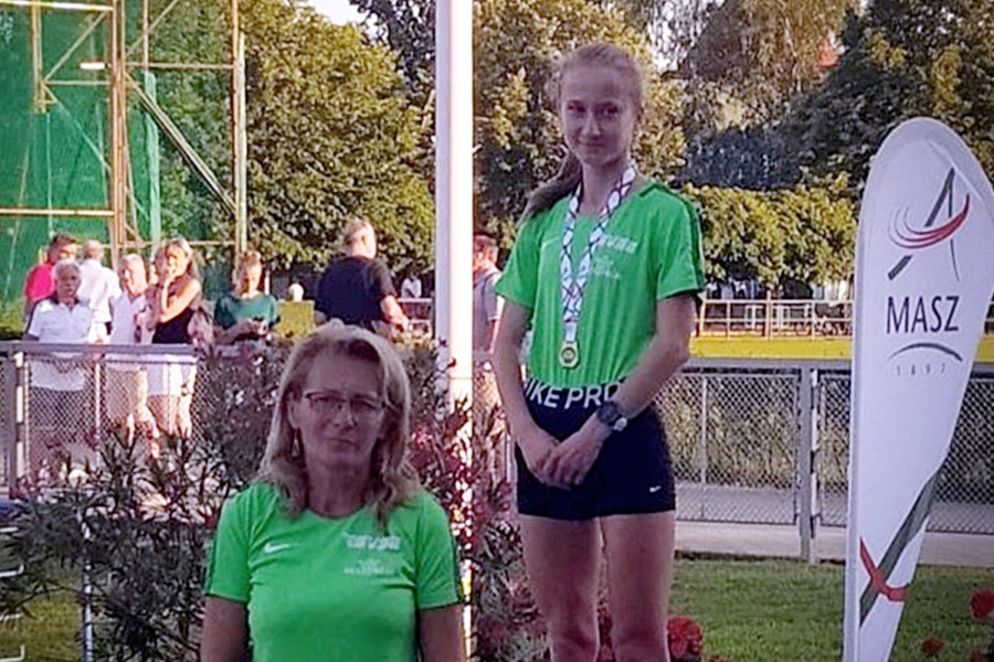 Tóthné Stupián Anikó és Varga Gréta (Fotó: SVSE)