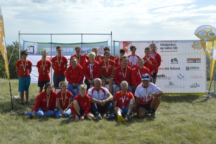 A VHSE dobogósai - Fotó: Bálint Mónika