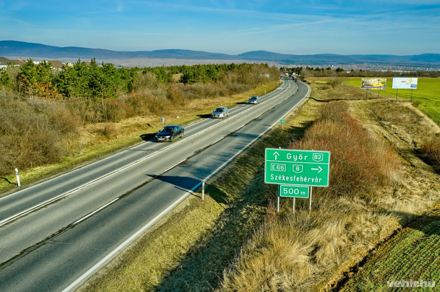 A 8-as út egy korábbi állapotában, azóta itt elkészült már az új szakasz