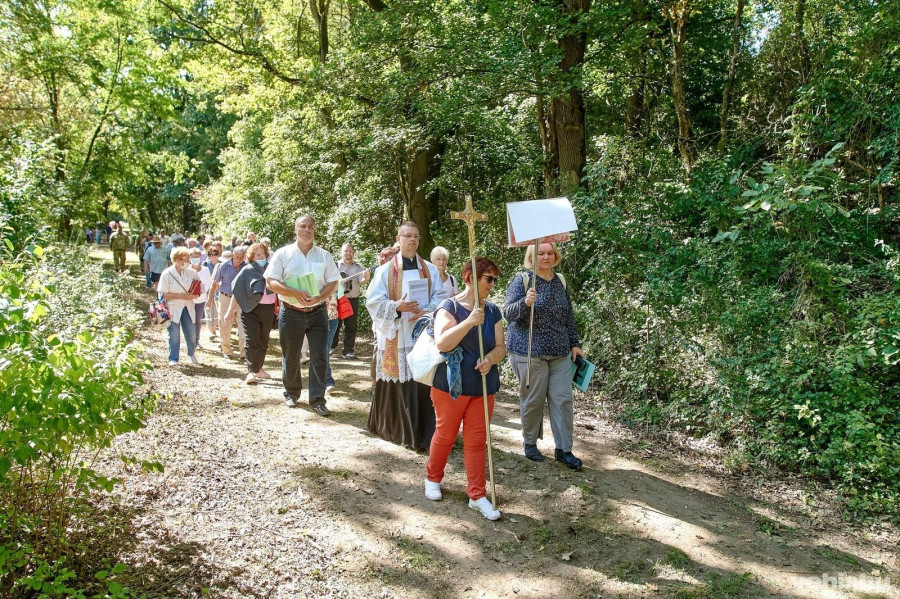 A Hősök Keresztútja menetet idén is megtartották.
