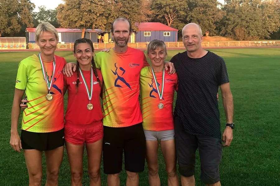 Véghelyi Anita, Lennert Olga, Fonyó Sándor, Bellér Zsuzsa, Kósa Zoltán - Fotó: VEDAC