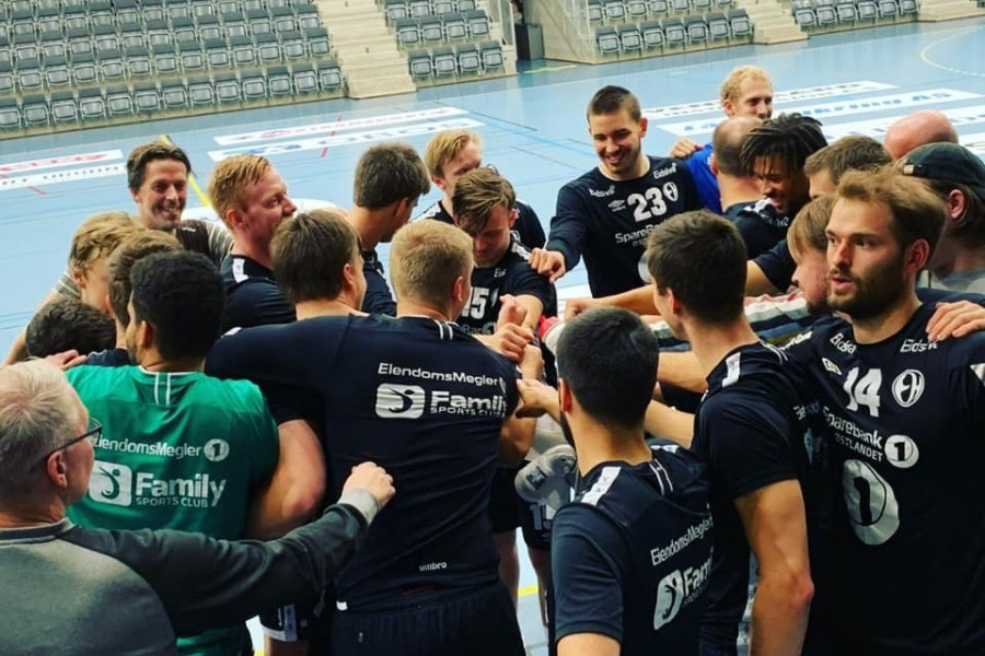 Máthé Dominik (23-as mezben) négy góllal debütált a BL-ban - Fotó: Elverum Handball Facebook