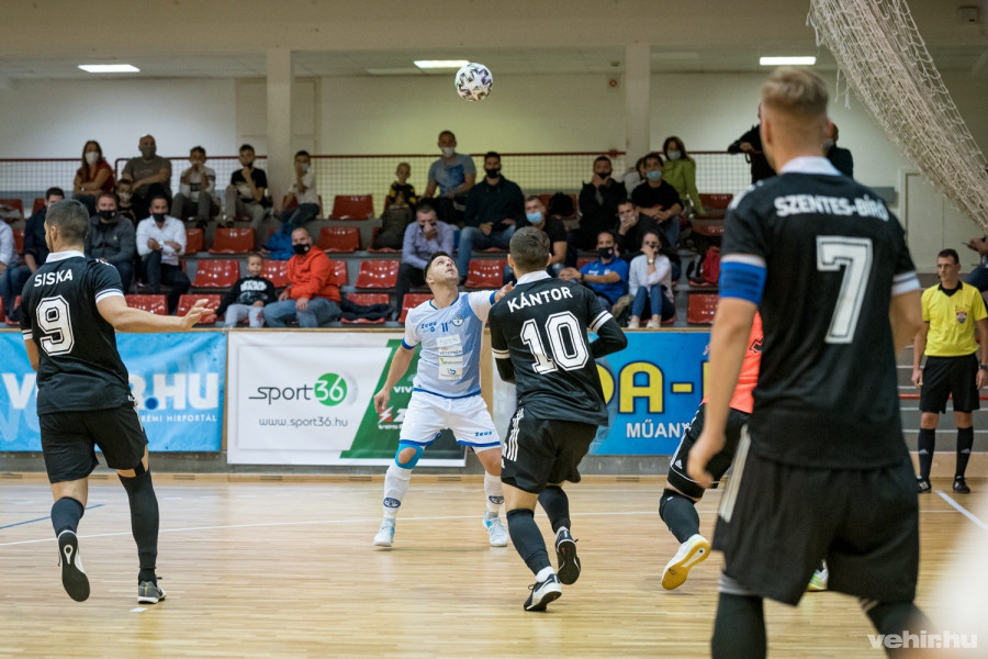 A Magyar Kupa-forduló slágermeccsét a Veszprém és a DEAC vívja (archív fotó)