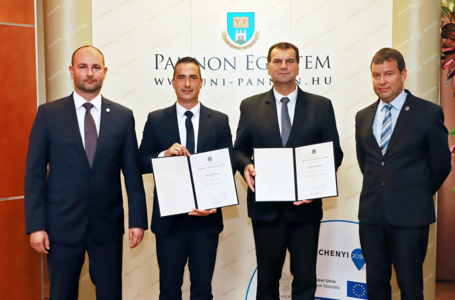 Csillag Zsolt, Ovádi Péter, Vigh László, Gelencsér András (fotó: Pannon Egyetem)