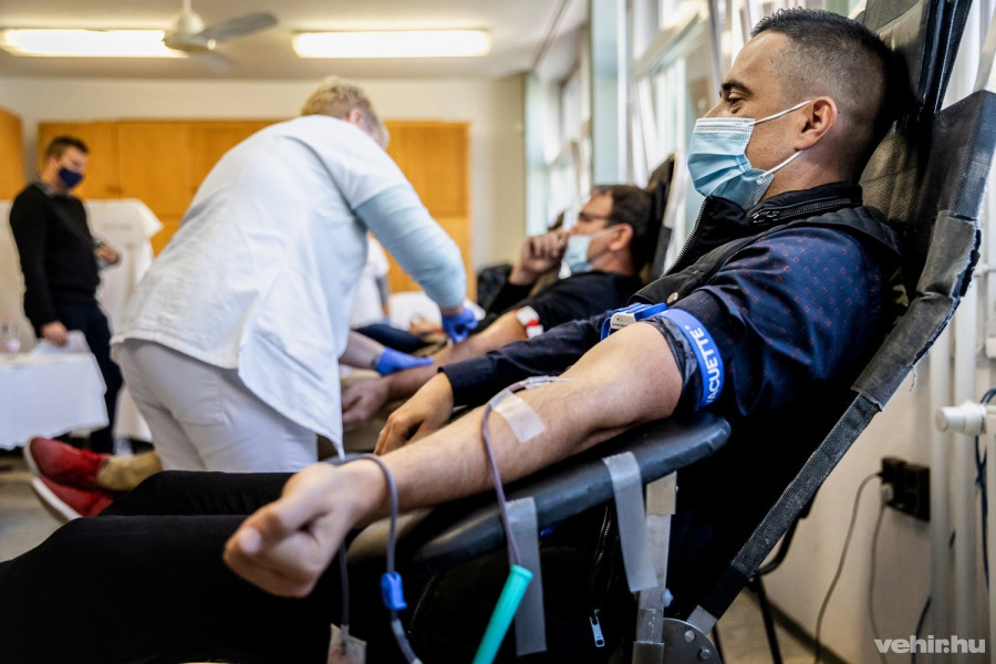 Ovádi Péter, a háttérben Gulyás István szövetségi kapitány