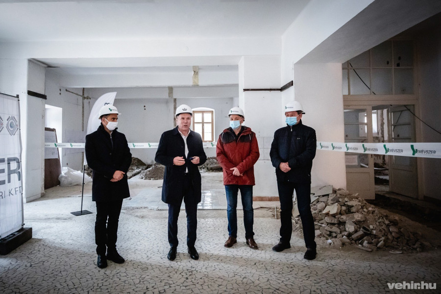 Ovádi Péter, Porga Gyula és Uher Bertalan