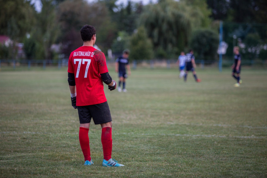Megrohamozzák a herendiek az Balatonalmádi kapuját? (archív fénykép)
