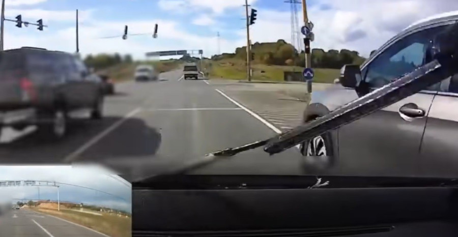 Részlet a Bp-i Autósok Közössége Youtube-oldalra feltöltött videóból