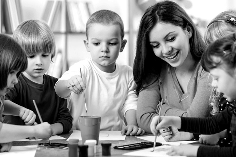 Dadusok, óvó- és tanító nénik; igazi hősök.