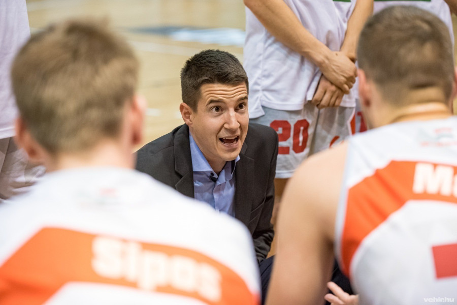 Baksa Szabolcs vezetőedző a vereség ellenére is büszke volt tanítványaira (archív fénykép)