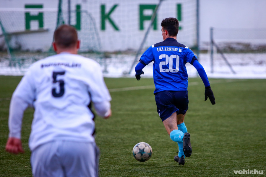 A listavezető Ajka ezúttal a rutinos Úrkút alakulatát fogadja (archív fénykép)