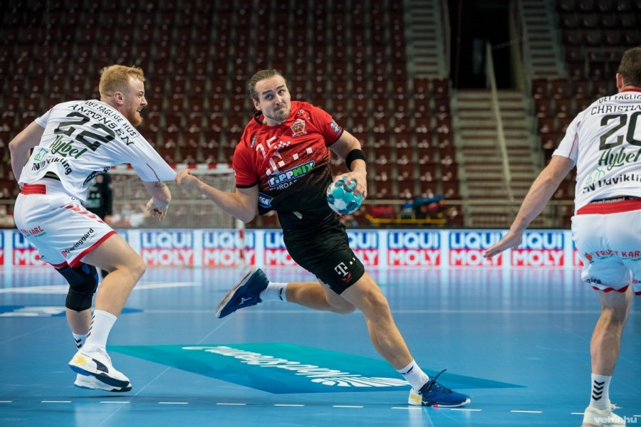 Tönnesen távozik a bakonyi megyeszékhelyről (archív fotó)