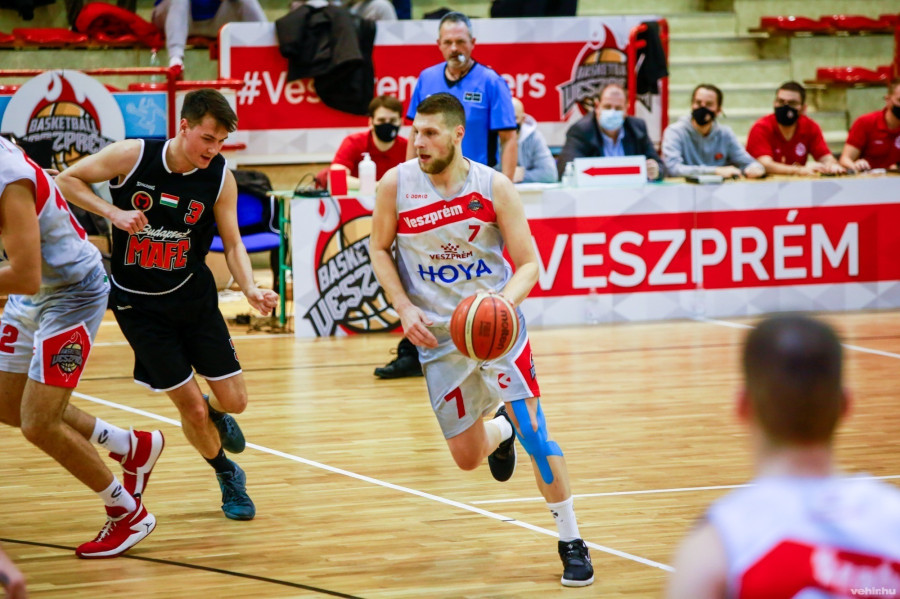 Erős ellenfelet gyűrt le a HOYA (archív fénykép)