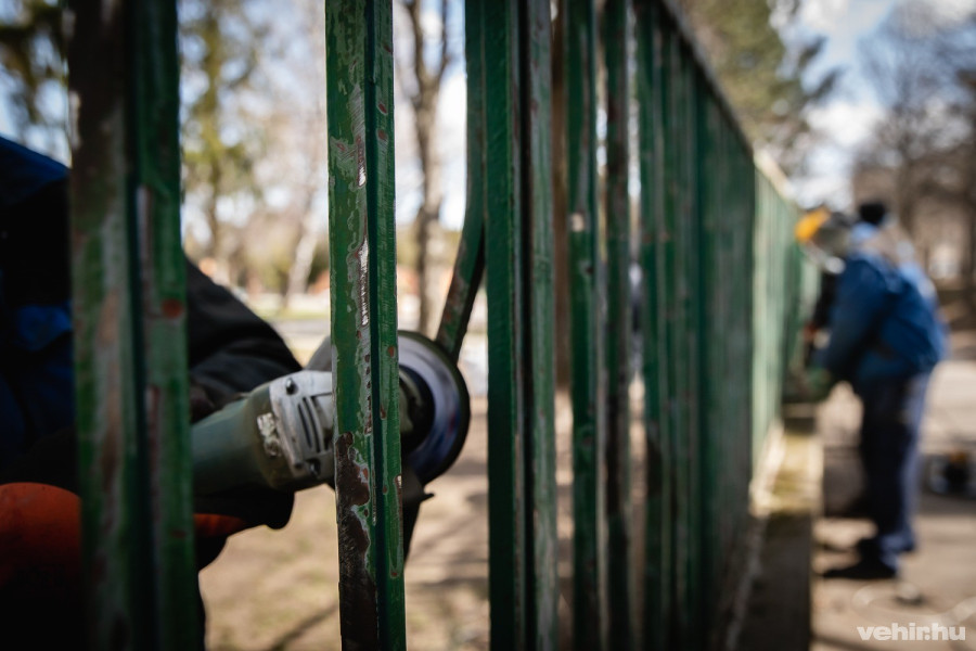 Így néz ki jelenleg az Egry úti óvoda kerítése.