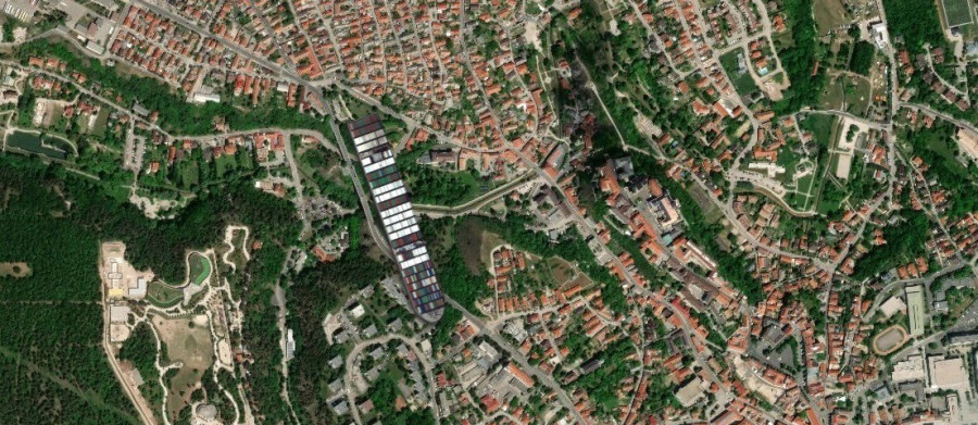 A Viadukt hossza kevés lenne neki, még bőven belógna az Endrődi-lakótelepre