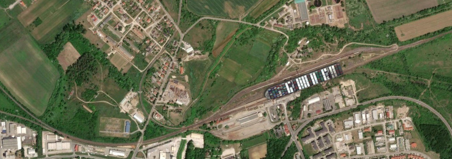 Hajó érkezett a hármas vágányra!