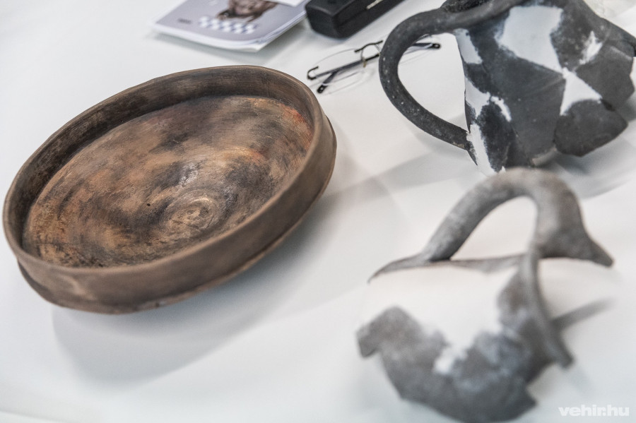 Értékes leletek a földből