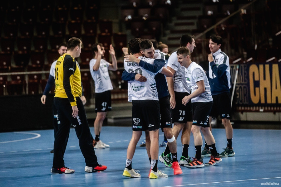 Bravúros győzelmet aratott a Veszprémi KKFT (archív fénykép)