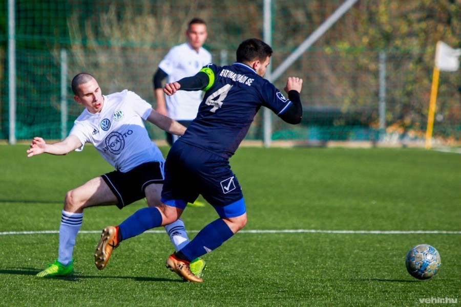 Tarolt a Balatonalmádi! (archív fénykép)