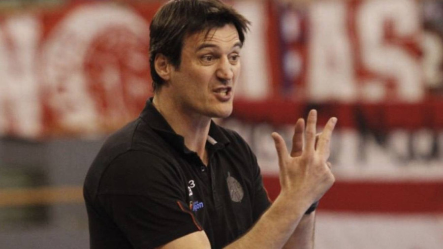 A spanyol Mariano Ortega veszi át a Csurgó irányítását