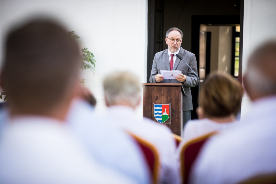 A megnyitón Fekete Péter államtitkár mondott beszédet.