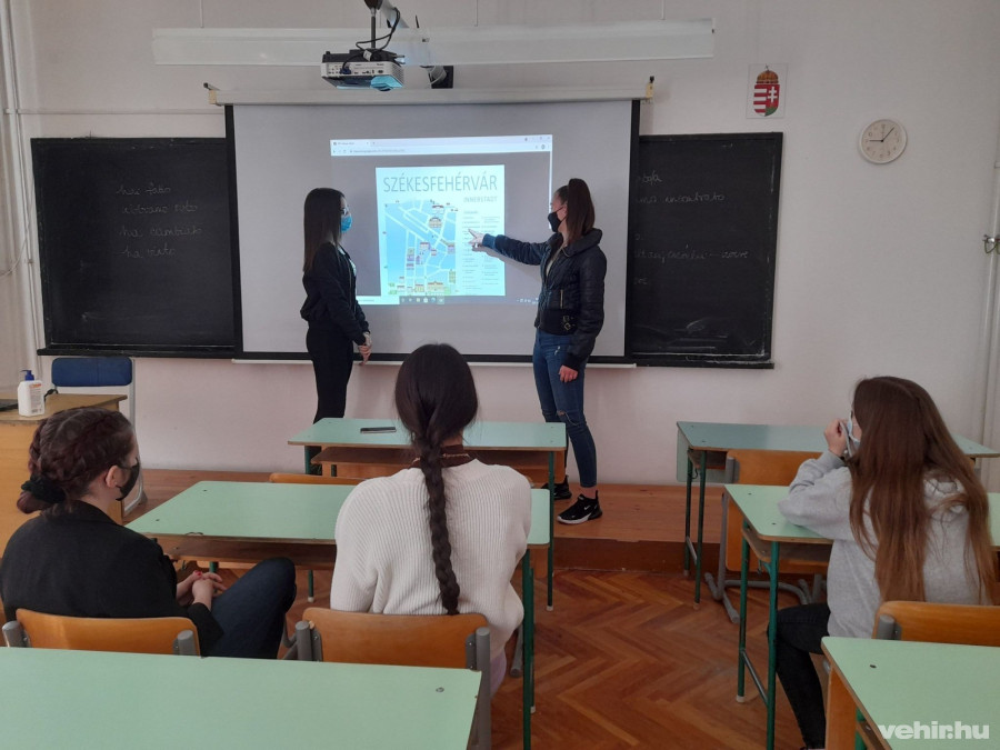 Turizmus, idegenforgalom szaknyelvi kurzus a Székesfehérvári SZC I. István Technikumban