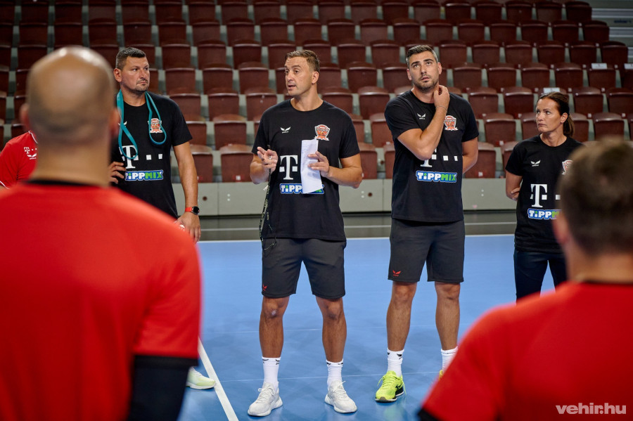 Komoly kihívás előtt áll az edzői stáb (archív fénykép)