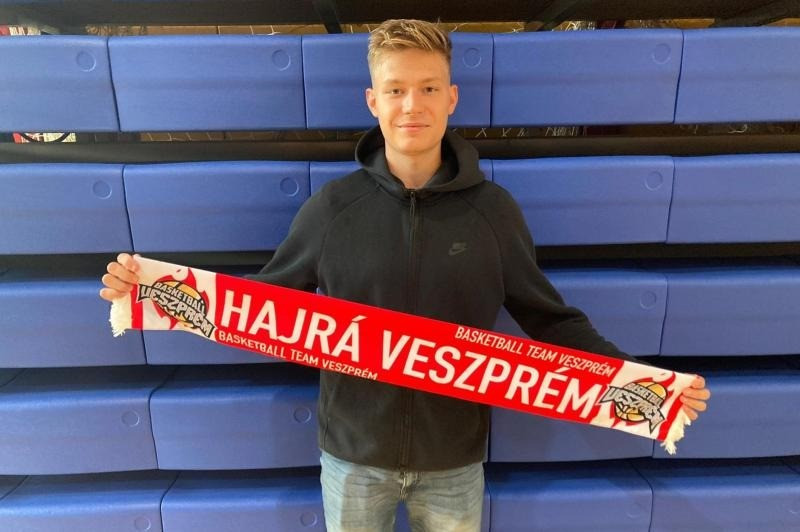 Dancsecs András Veszprémben folytatja - Fotó: veszpremkosar.hu