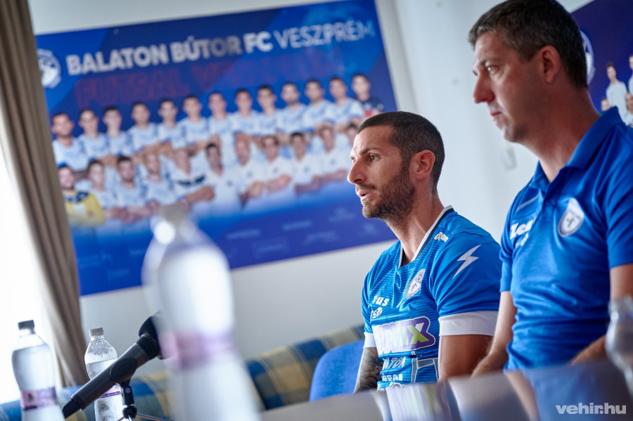 Tatai József, a Balaton Bútor FCV csapatkapitánya