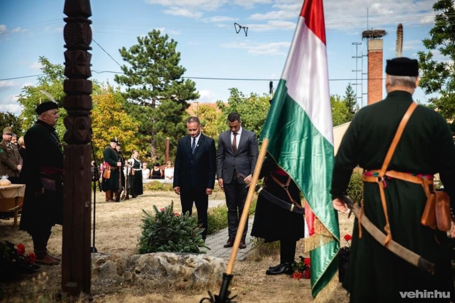 Ángyán Tamás és Ovádi Péter az augusztus 19-én tartott ünnepségen.