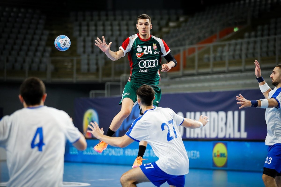 A veszprémi Fazekas Gergő nyolc gólt lőtt a franciáknak - Fotó: EHF (archív)