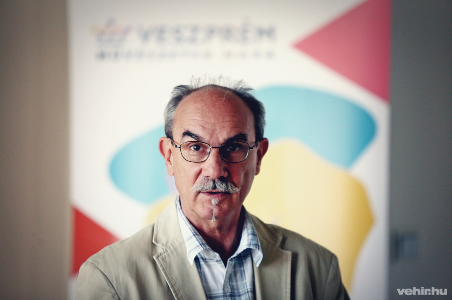 Kilián László a Művészetek Házában tartott sajtótájékoztatón 2021. augusztus 30-án.