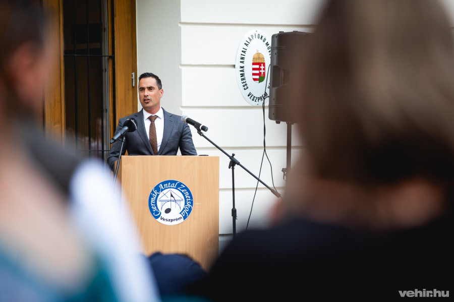 Ovádi Péter országgyűlési képviselő