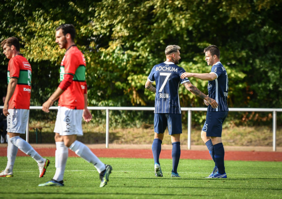 A veszprémi nevelésű Novothny Soma (a kép jobb oldalán) bemutatkozott a Bundesligában - Fotó: VfL Bochum 1848 Facebook (archív)