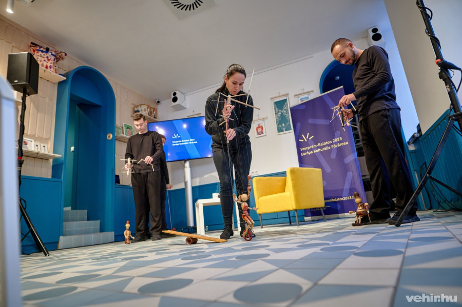 A Kabóca Bábszínház művészei