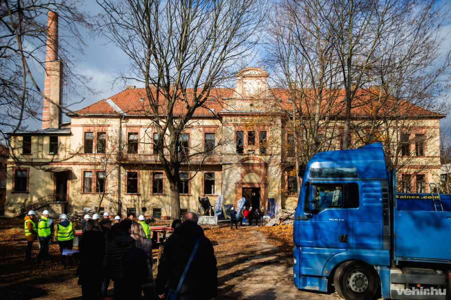 A kivitelező már dolgozik a gyermekkórház felújításán