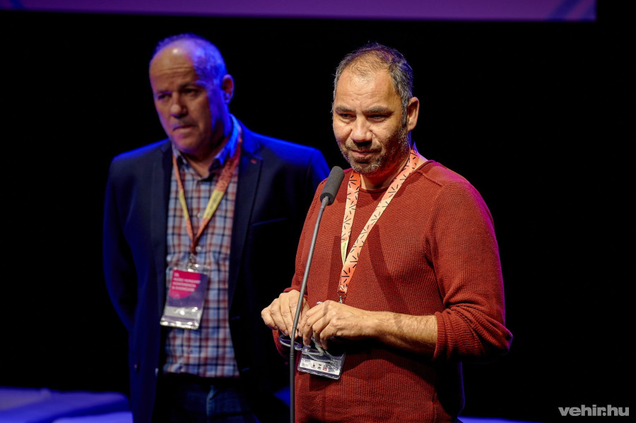 Weyer Balázs, mögötte Mészáros Zoltán