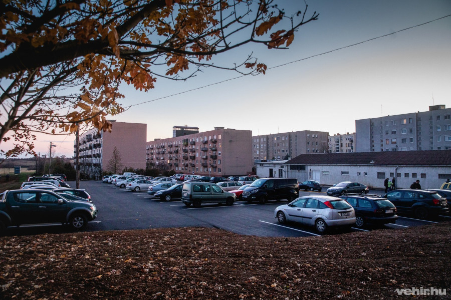 Javultak a Jókai Mór lakótelepen élők parkolási lehetőségei.