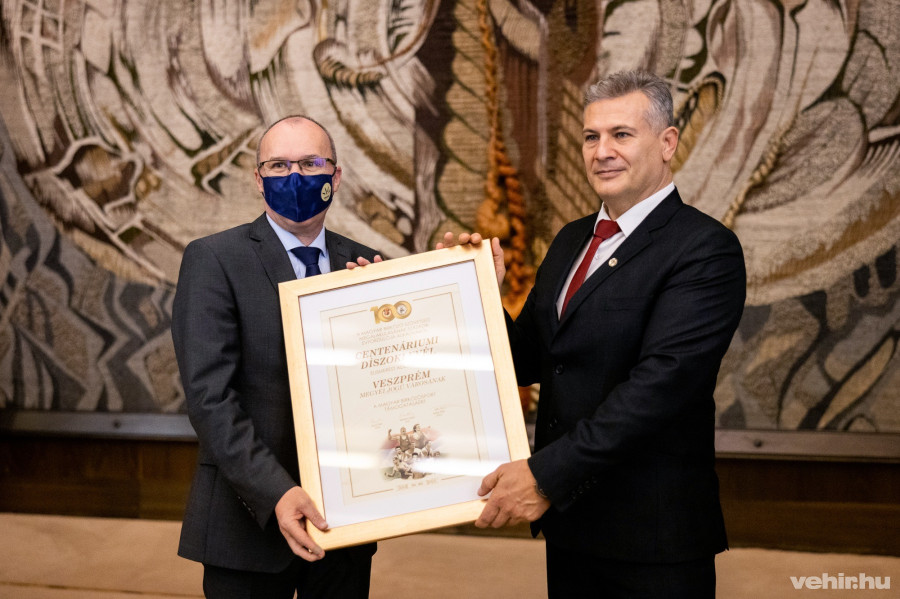 Porga Gyula és Ancsin László