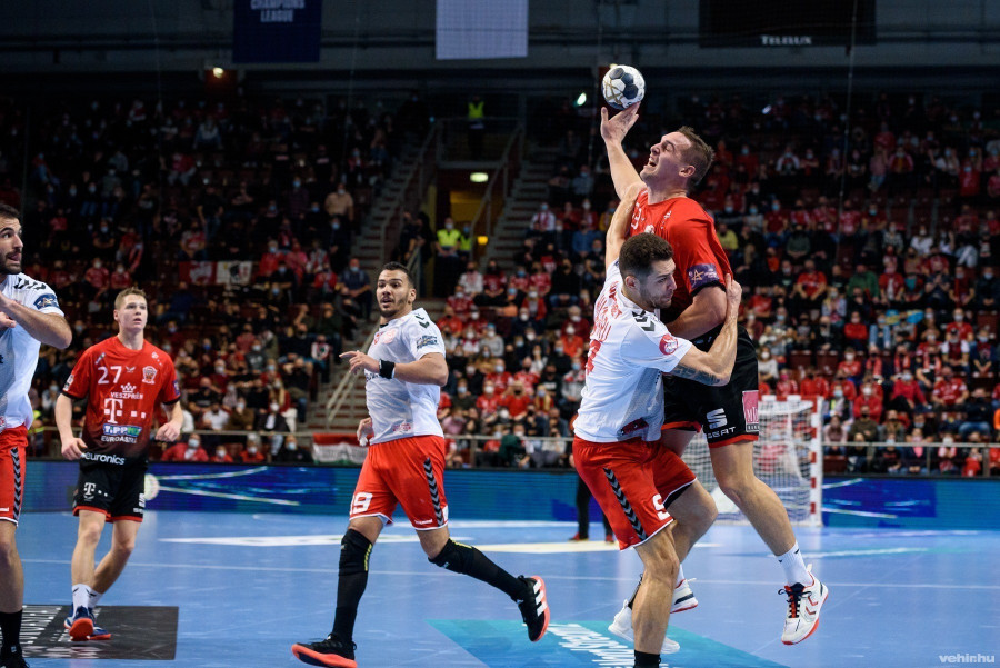 Ligetvári Patrik (a labdával) 2024 nyaráig hosszabbított (archív fotó)