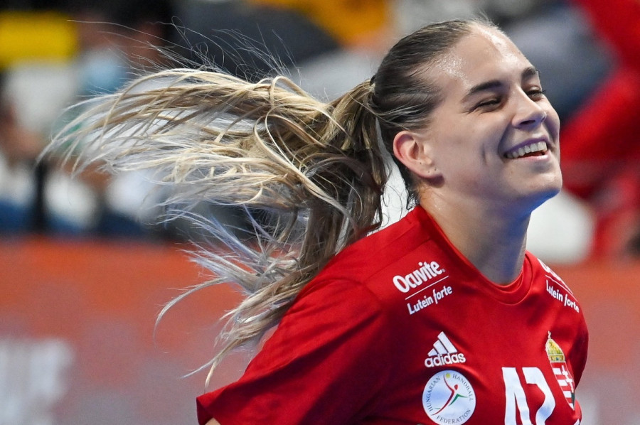 Klujber Katrin, a magyar válogatott játékosa a spanyolországi női kézilabda-világbajnokság E csoportjának második fordulójában Csehország ellen játszott mérkőzésen a llíriai sportcsarnokban 2021. december 4-én. Magyarország-Csehország 32-29. MTI/Illyés Tibor